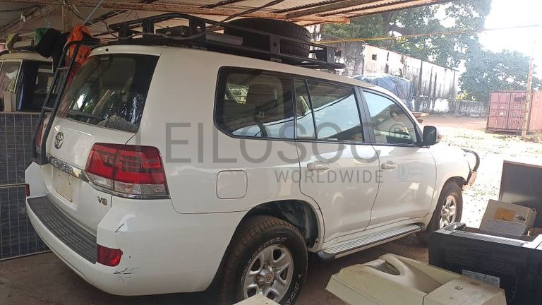 Toyota Land Cruiser LC200