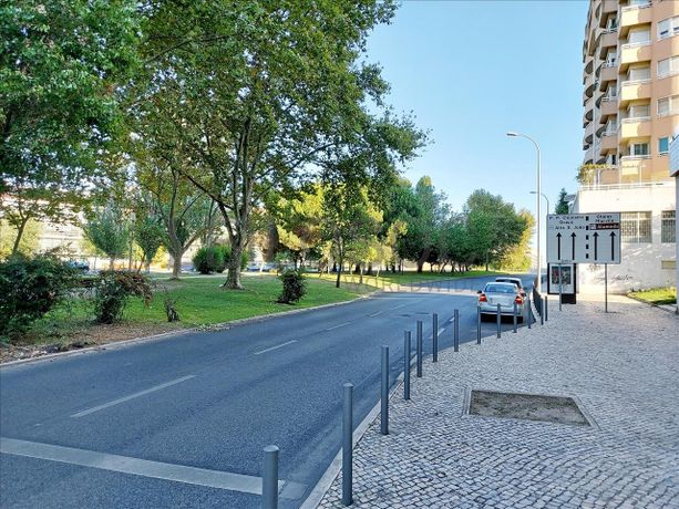 Direito à Raiz de Apartamento T6 · Areeiro, Lisboa