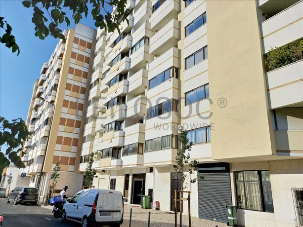 Direito à Raiz de Apartamento T6 · Areeiro, Lisboa