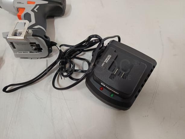 Berbequim de impacto Daewoo