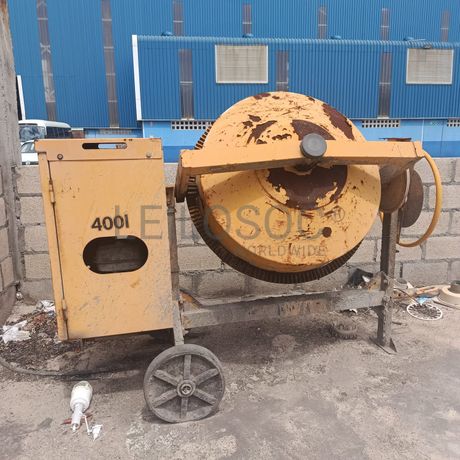 Uma betoneira - Turner Morris