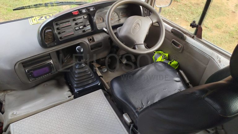 Toyota/Coaster - 2001