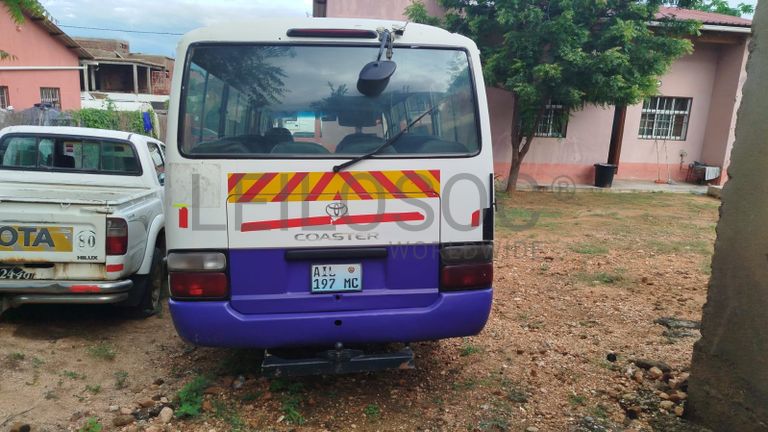 Toyota/Coaster - 2001