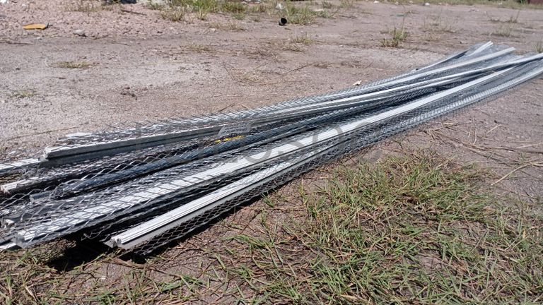 Contentor de 40 Pés com diversos materiais