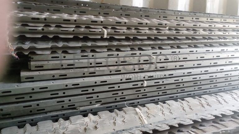 Contentor de 40 Pés com diversos materiais