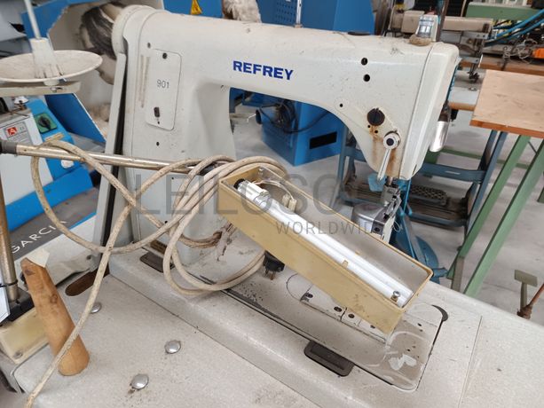 Máquina de Costura Refrey