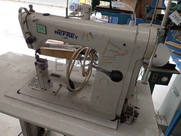Máquina de Costura Refrey