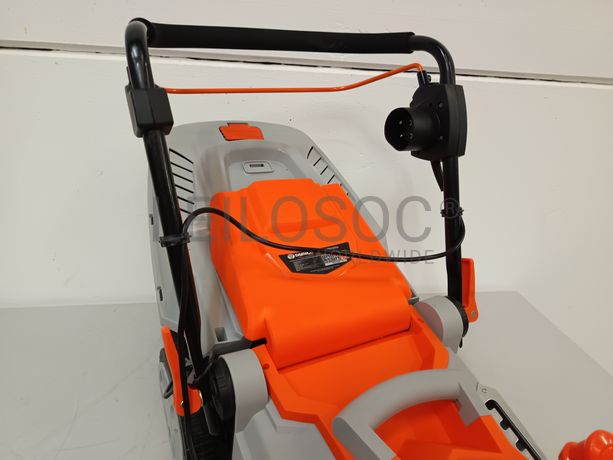 Máquina de cortar relva Daewoo