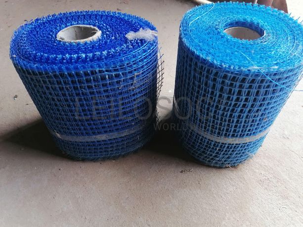 Tela de malha plástica e Fita adesiva de Papel