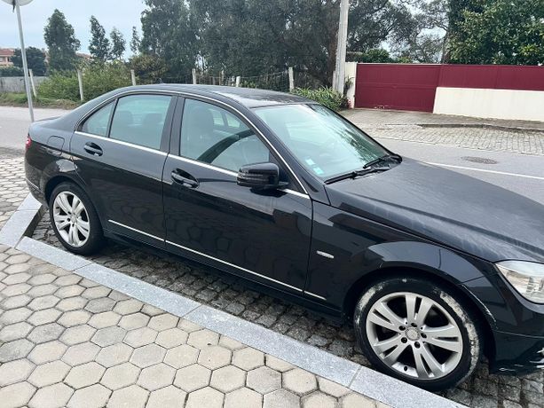 Mercedes-Benz C220 CDI · Ano 2010