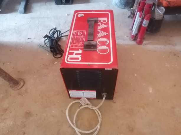 Máquina de soldar BAACO 140