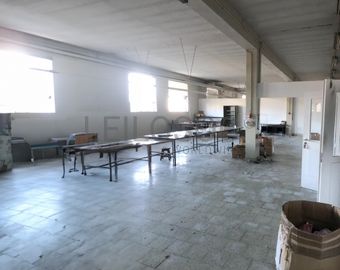 Armazém Industrial com Logradouro · Marco de Canaveses