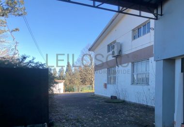 Armazém Industrial com Logradouro · Marco de Canaveses
