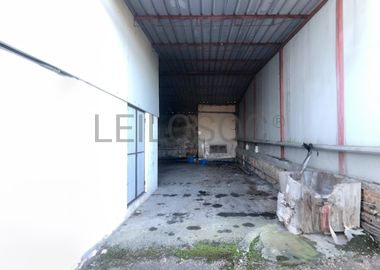 Armazém Industrial com Logradouro · Marco de Canaveses