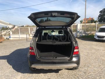 Mercedes-Benz ML 320CDI · Ano 2008