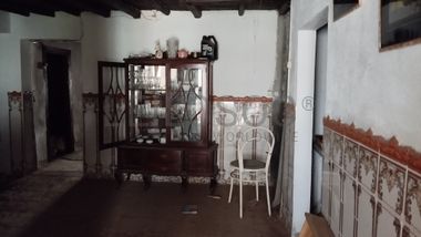 Moradia V6 (Para Recuperação) com Terreno · Vila Velha de Ródão