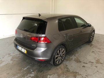 Volkswagen Golf · Ano 2014