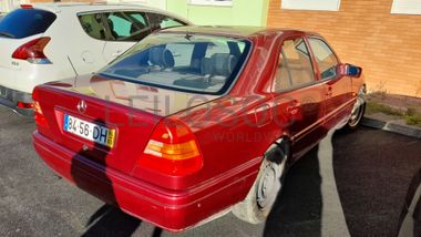 Mercedes-Benz C180 1.8 · Ano 1994