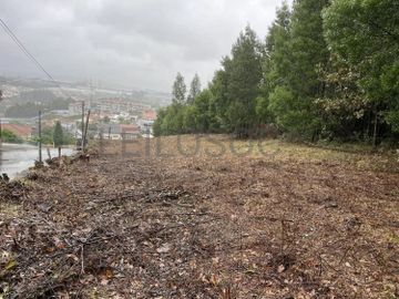 Terreno com 8.950 m² · Vila Nova de Gaia