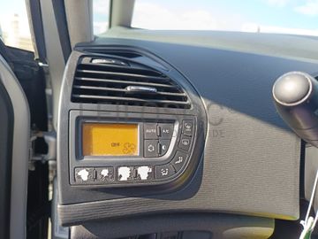 Citroën C4 Picasso · Ano 2010