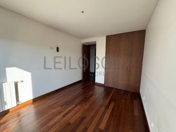 Apartamento T4 · Condomínio Arrábida Lake Towers, Vila Nova de Gaia