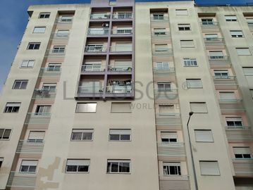 Apartamento T2 · Queluz