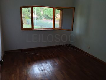 Apartamento T2 em Condomínio · Estoril