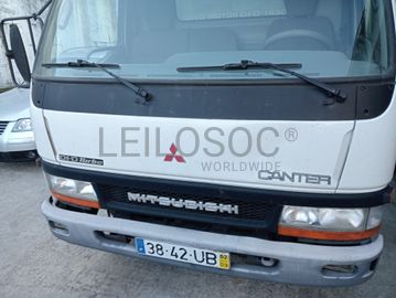 Mitsubishi Canter DI-D Turbo · Ano 2002