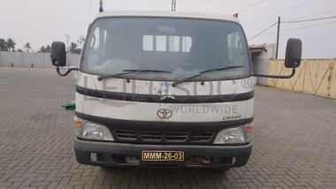 TOYOTA DYNA