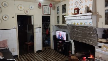 Moradia com arrecadação e anexo · Aldeia Velha, Sabugal