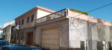 Moradia V4 com Terreno · Britiande, Lamego