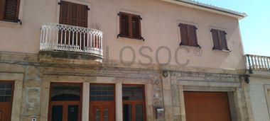 Moradia V4 com Terreno · Britiande, Lamego