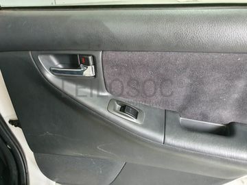 Toyota Corolla VVT-i · Ano 2002  