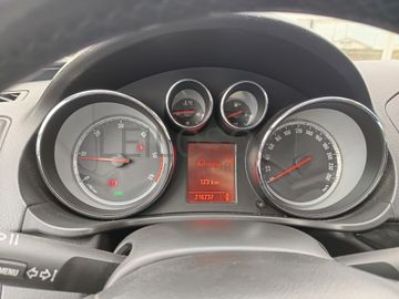Opel Insígnia · Ano  2011 