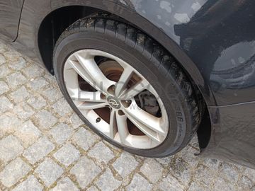 Opel Insígnia · Ano  2011 
