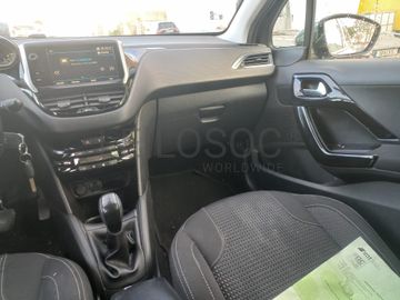 Peugeot 208 · Ano 2017