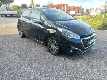 Peugeot 208 · Ano 2017
