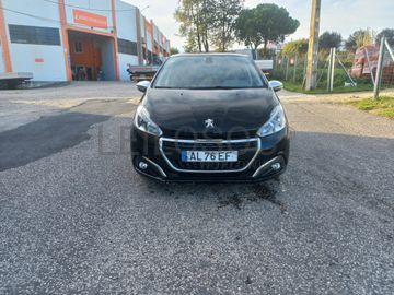 Peugeot 208 · Ano 2017