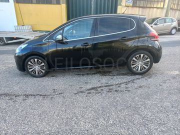 Peugeot 208 · Ano 2017