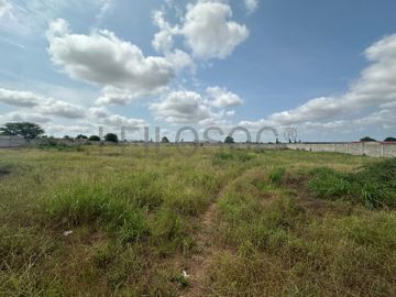 Terreno Urbano com Potencial de Valorização – Morro dos Veados, Luanda