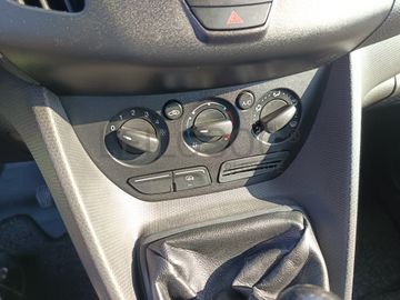 Ford Transit Connect · Ano 2014