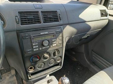 Ford Transit Connect · Ano 2009