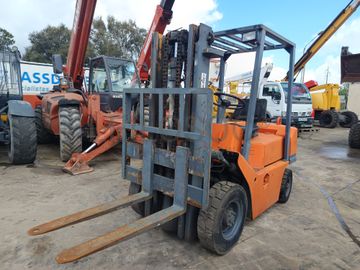 Equipamentos de Construção Civil · Veículos