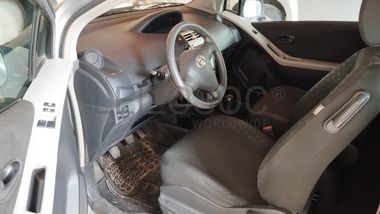 Toyota Yaris · Ano 2007