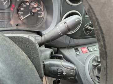Peugeot Partner · Ano 2013