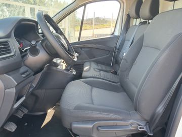 Renault Trafic · Ano 2022