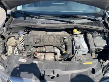 Peugeot 2008 1.6HDI · Ano 2015