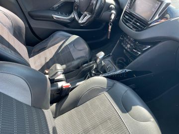 Peugeot 2008 1.6HDI · Ano 2015