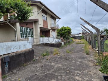 Moradia V4 · Vila de Cucujães, Oliveira de Azeméis