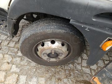 Nissan Cabstar Com Plataforma Elevatória · Ano 2007